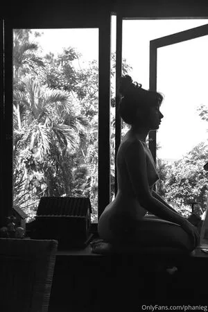 Phaine Gibouyeaux / phanieg / phaniegibouyeaux nude photo #0028