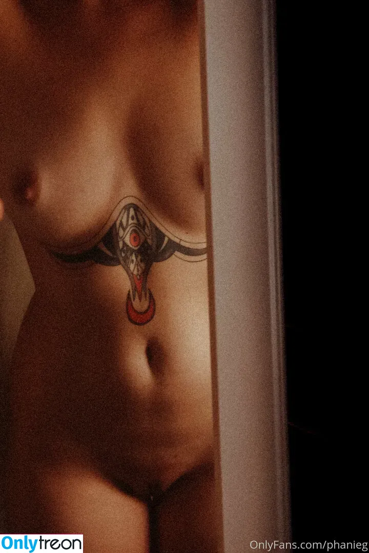 Phaine Gibouyeaux nude photo #0082 (phanieg / phaniegibouyeaux)