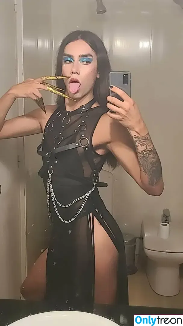 phanteraw nude photo #0003 (pavaroid)