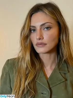 Phoebe Tonkin / phoebejtonkin nude photo #0461