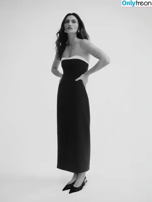 Phoebe Tonkin / phoebejtonkin nude photo #0505