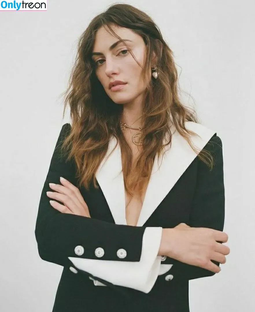 Phoebe Tonkin nude photo #0127 (phoebejtonkin)