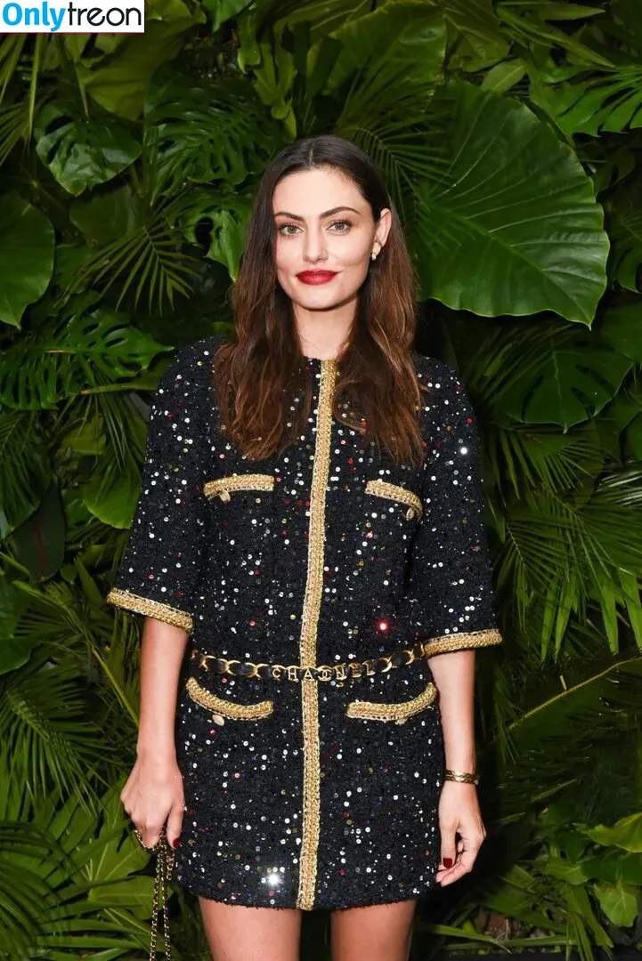 Phoebe Tonkin nude photo #0144 (phoebejtonkin)
