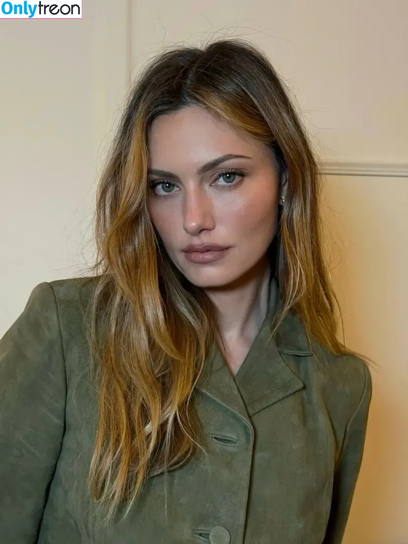 Phoebe Tonkin nude photo #0460 (phoebejtonkin)