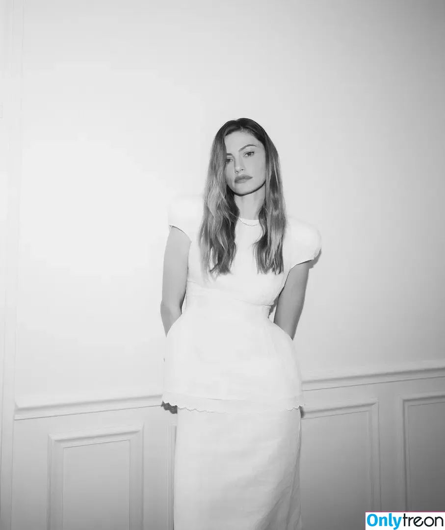 Phoebe Tonkin nude photo #0489 (phoebejtonkin)