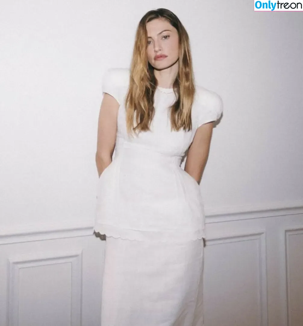 Phoebe Tonkin голая photo #0490 (phoebejtonkin)