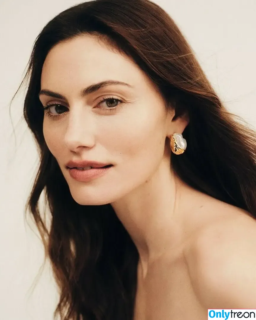 Phoebe Tonkin nude photo #0502 (phoebejtonkin)
