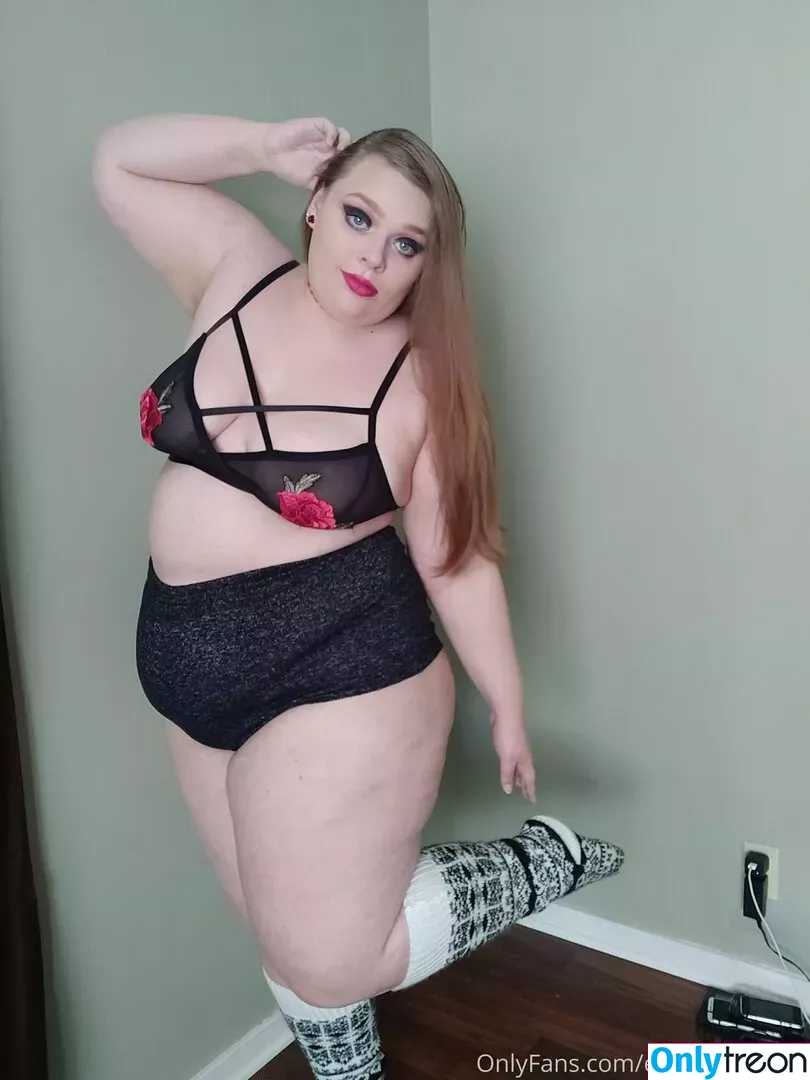 phoebegoth nude photo #0043 (phoebegoth)