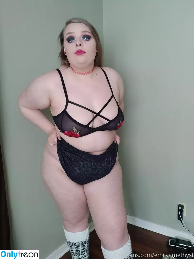 phoebegoth nude photo #0044 (phoebegoth)