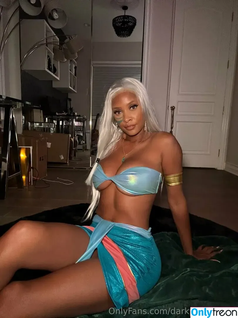Phoenix Skye nude photo #0122 (Itsphoenixskye / _imdarkphoenix_ / phoenixskye)