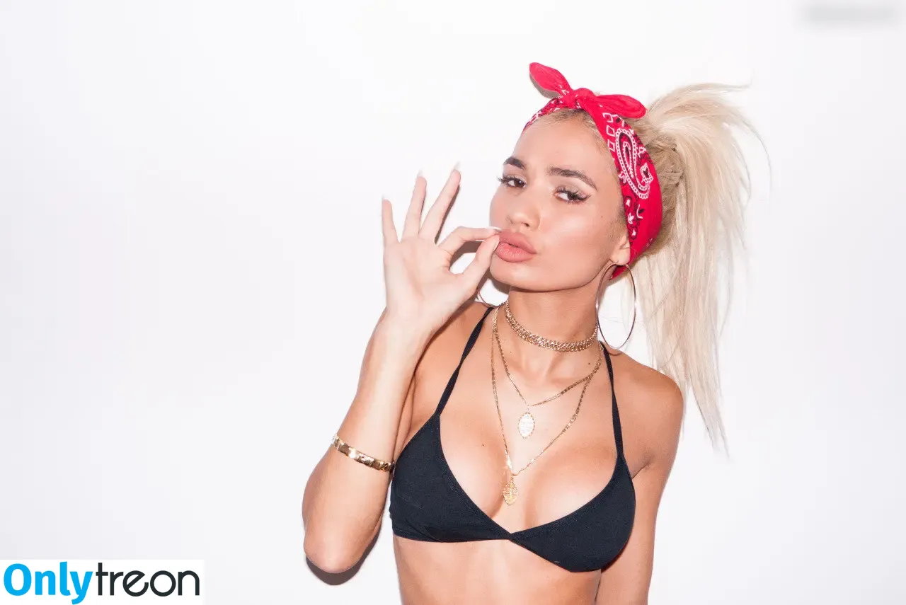 Pia Mia Perez голая photo #0090 (piamia / princesspiamia)