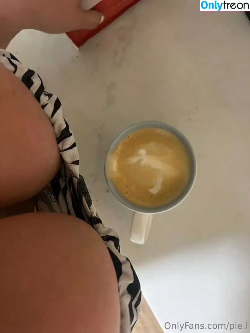 pie.l nude photo #0027 (pie.aina)