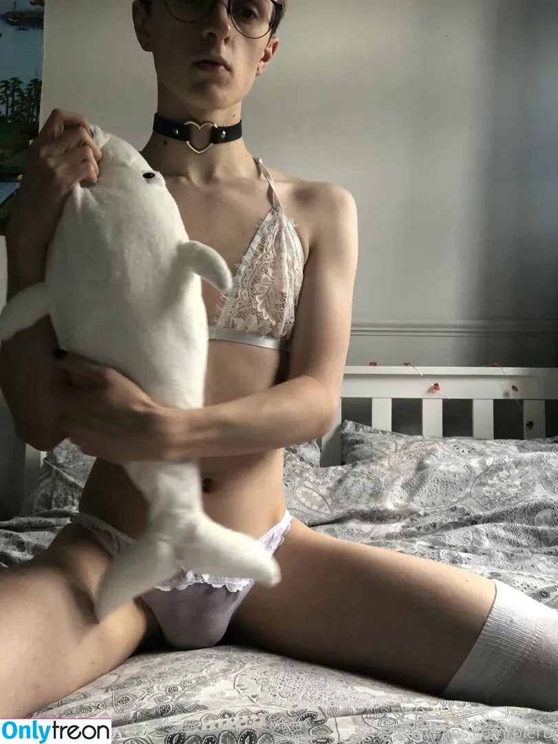 pierbi nude photo #0345 (p1erbi / pierbii)