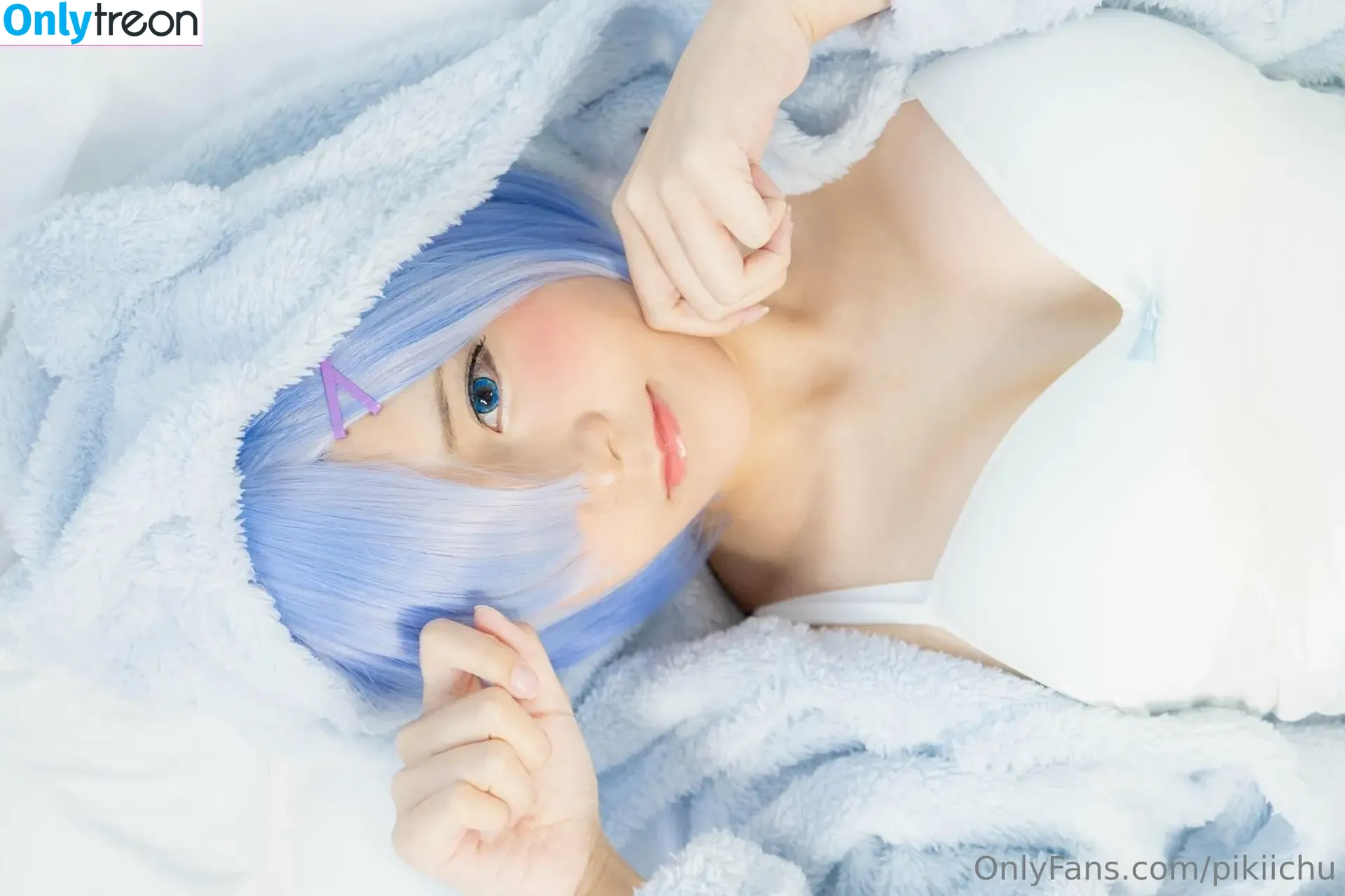 pikiichu nude photo #0105 (pikiichu)