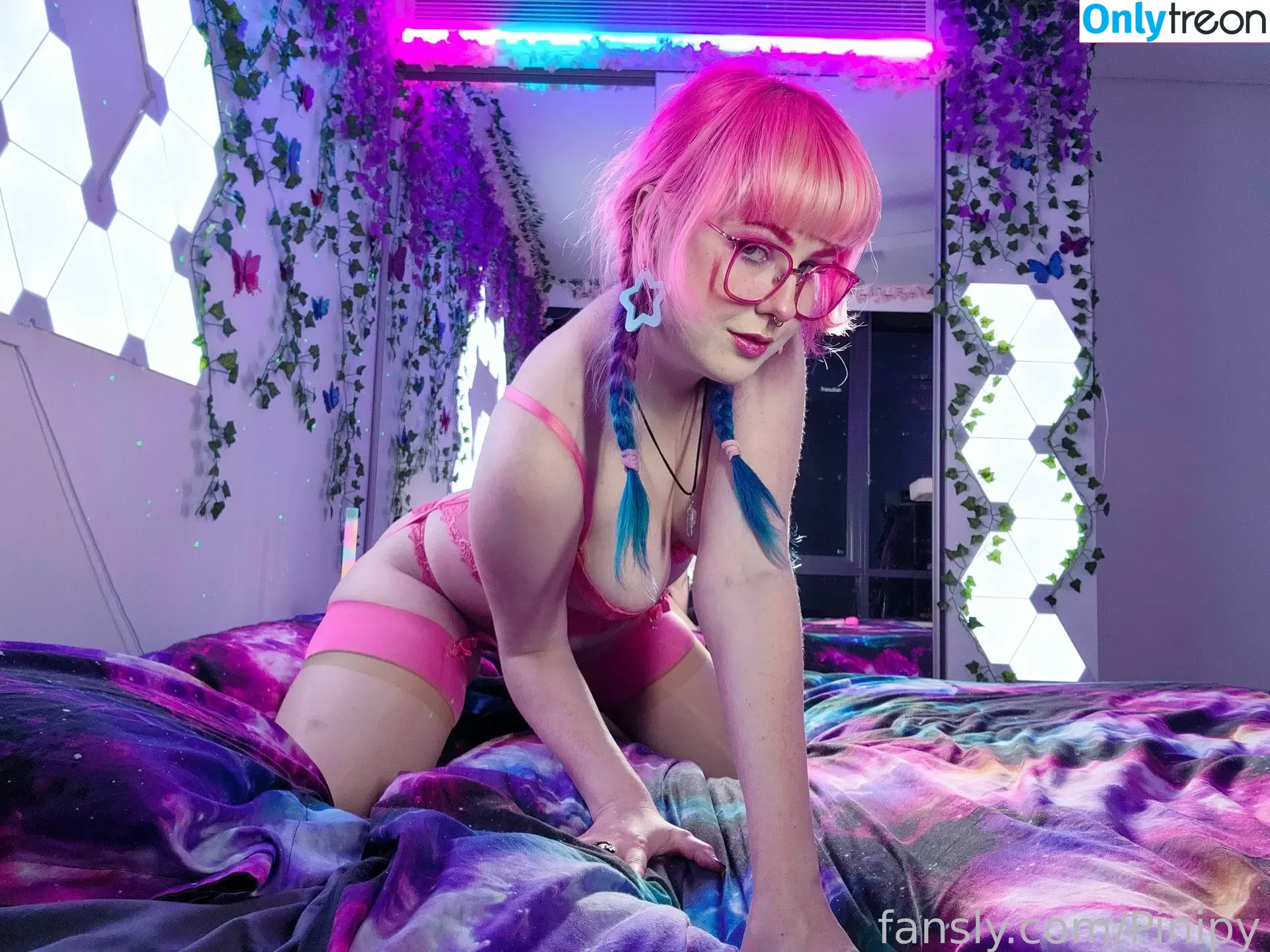 Pinipy nude photo #0093 (Pinipy)