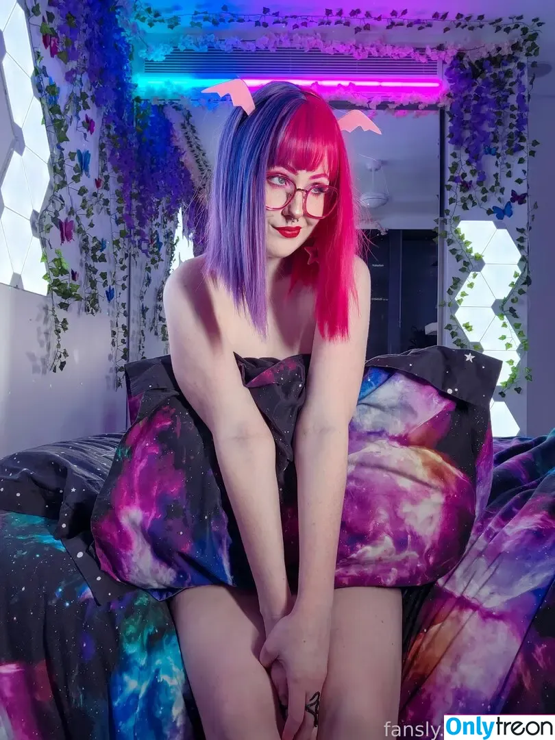 Pinipy nude photo #0271 (Pinipy)