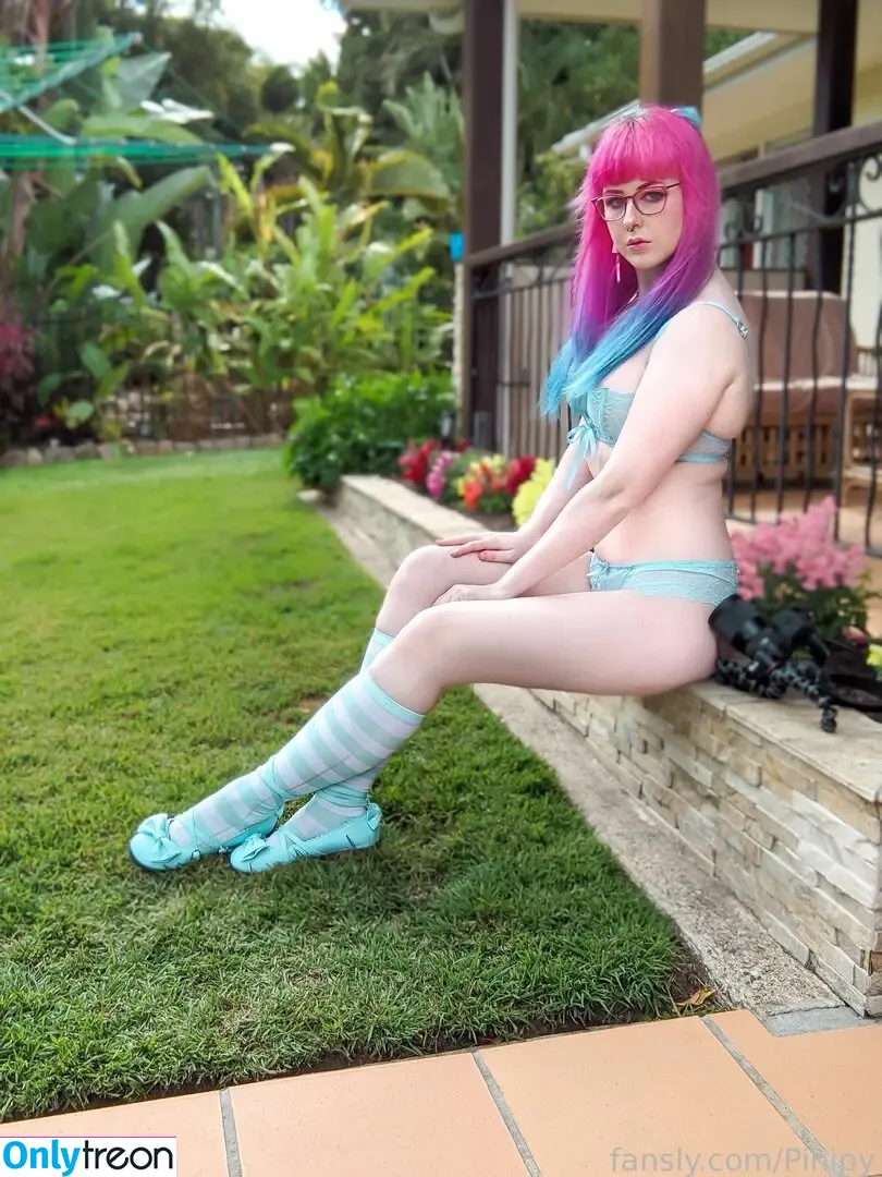 Pinipy nude photo #0419 (Pinipy)
