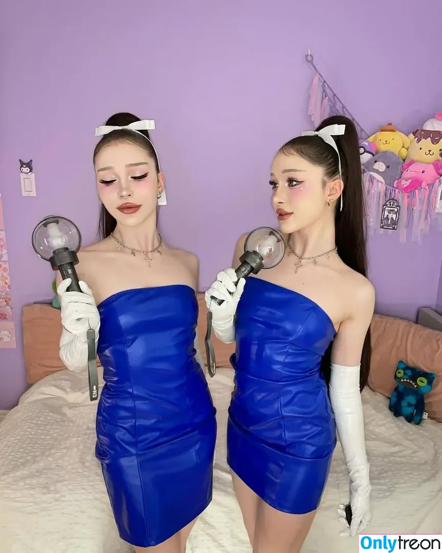 Pink Sweetener nude photo #0007 (Twins / pink.sweetener1 / pinksweetener)