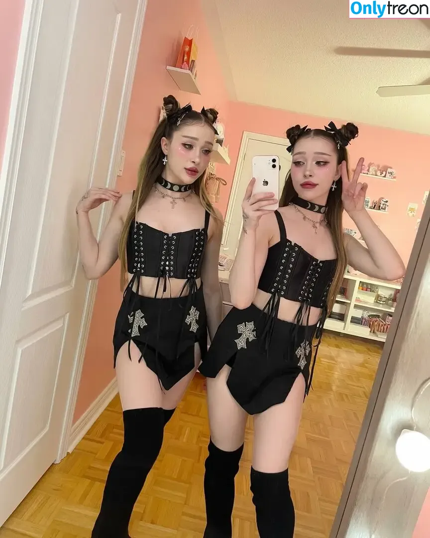 Pink Sweetener nude photo #0011 (Twins / pink.sweetener1 / pinksweetener)