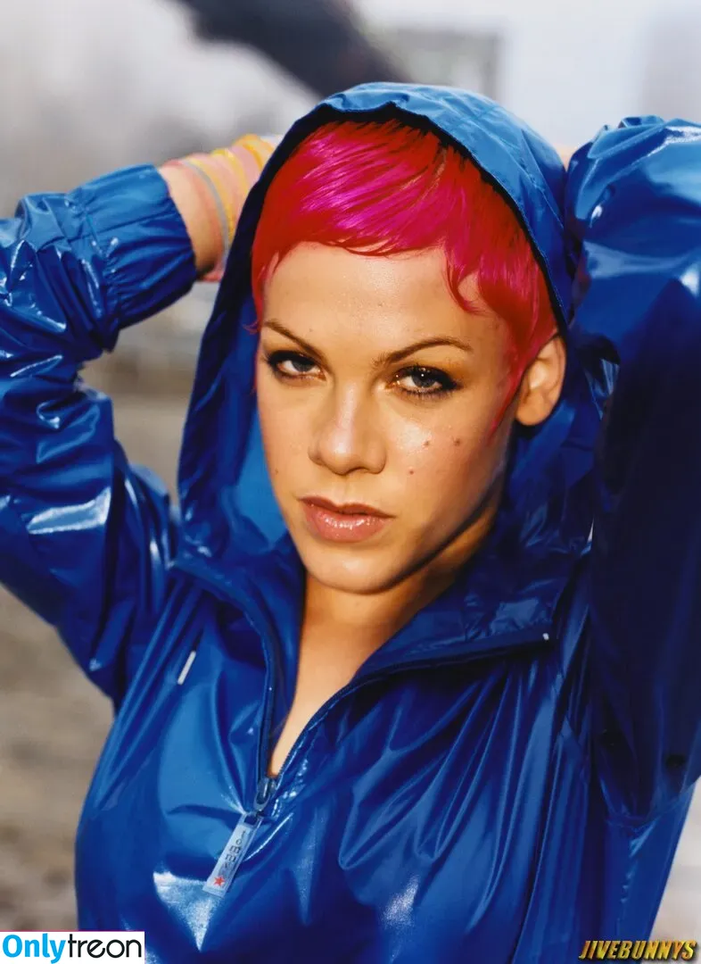 Pink голая photo #0023 (Alecia Beth Moore / pinksuicide)