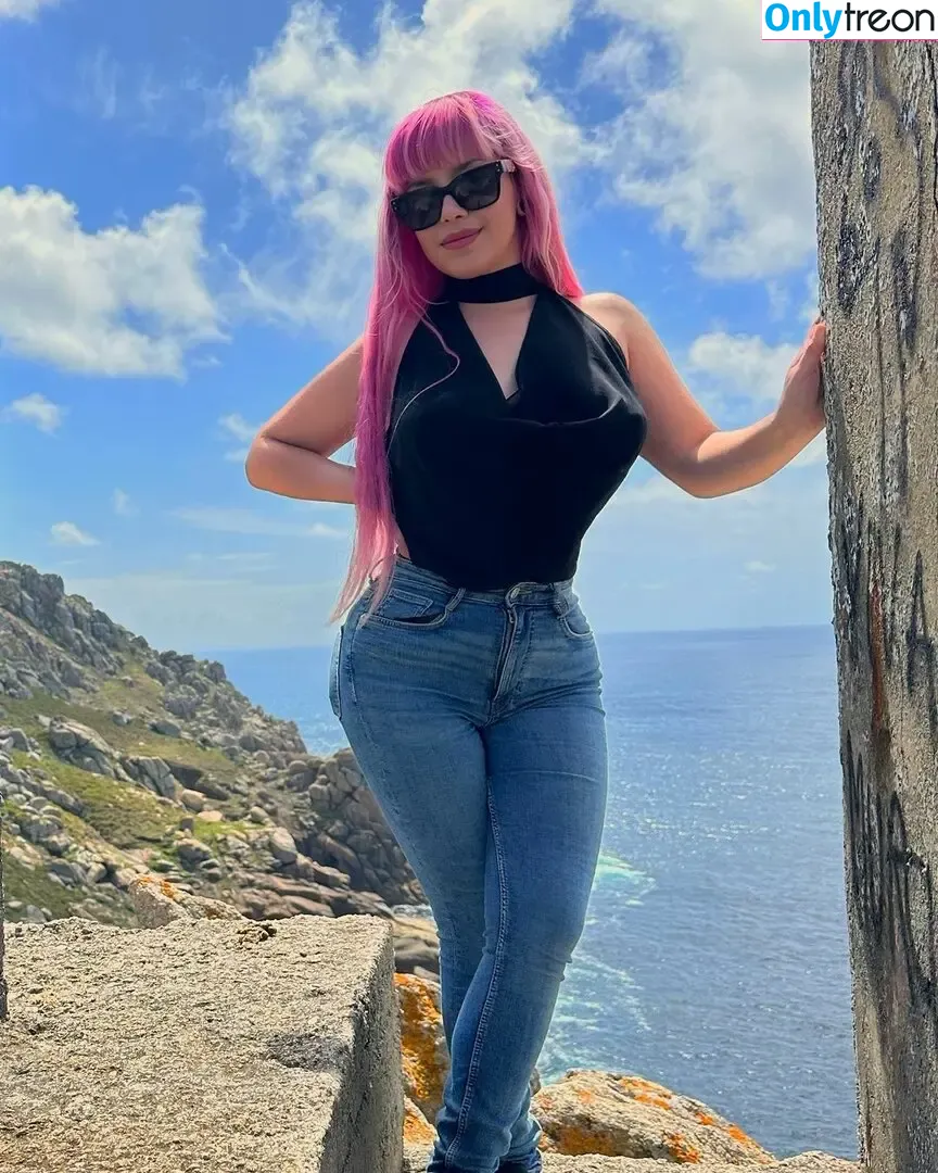 pinkcharlotte nude photo #0010 (pinkkcharlottee)