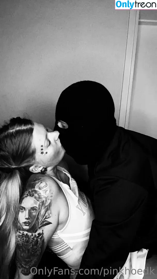 pinkhoedk голая photo #0038 (pinkk_karrueche)