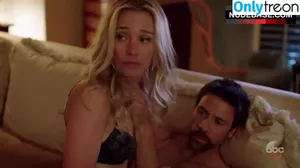 Piper Perabo / piperperabo nude photo #0030