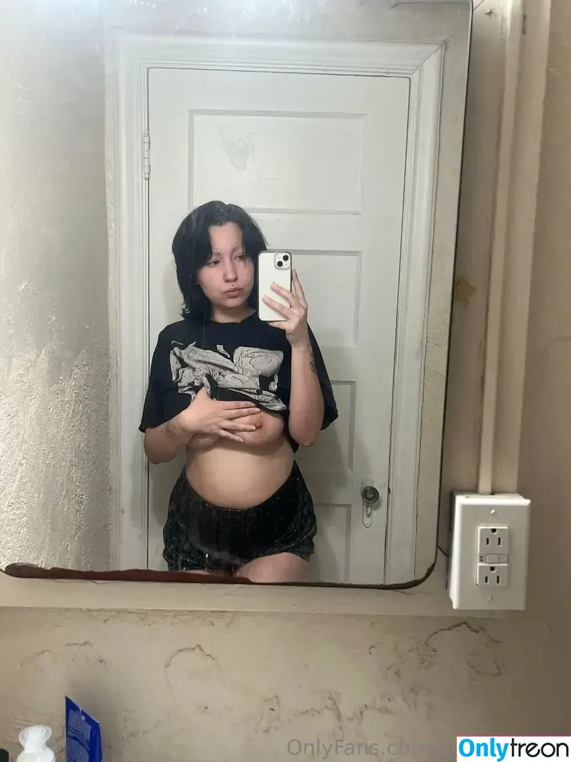 Pissbaby666 nude photo #0011 (Pissbaby666)