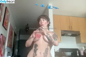 pixarmom6 / pixxarmom_ nude photo #0015