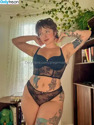 pixarmom6 / pixxarmom_ nude photo #0040