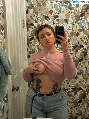 pixarmom6 / pixxarmom_ nude photo #0061