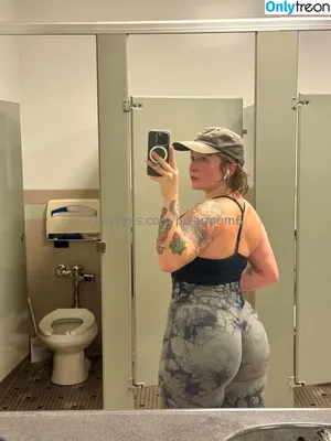 pixarmom6 / pixxarmom_ nude photo #0067