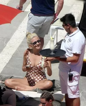 Pixie Lott / pixielott nude photo #0409