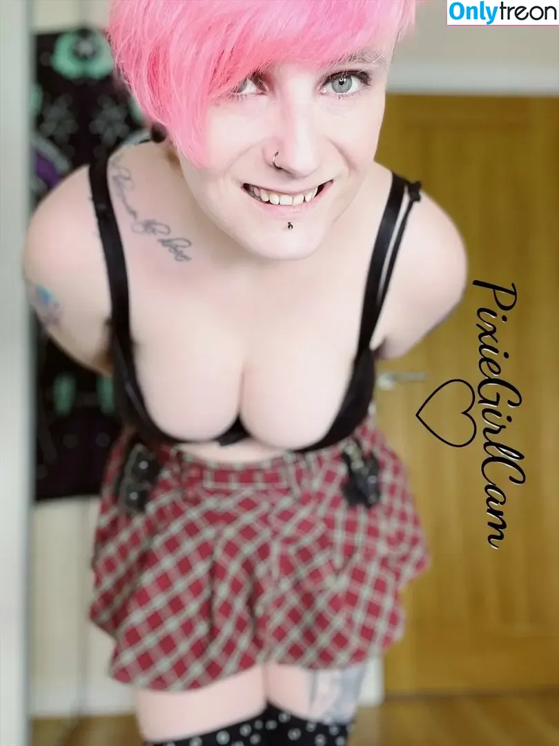 pixiegirlcam nude photo #0040 (maryelrochin)