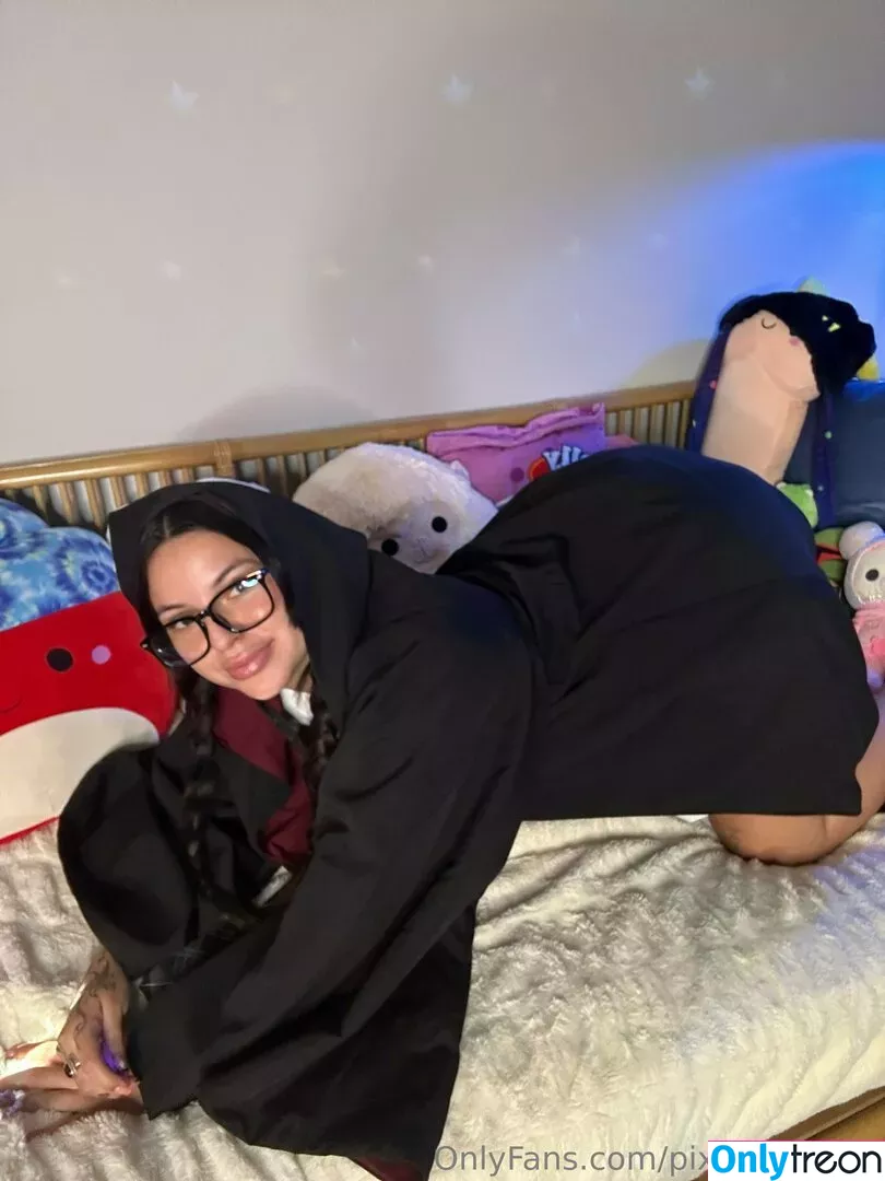 pixiewinn222 nude photo #0111 (pixiewinn222)