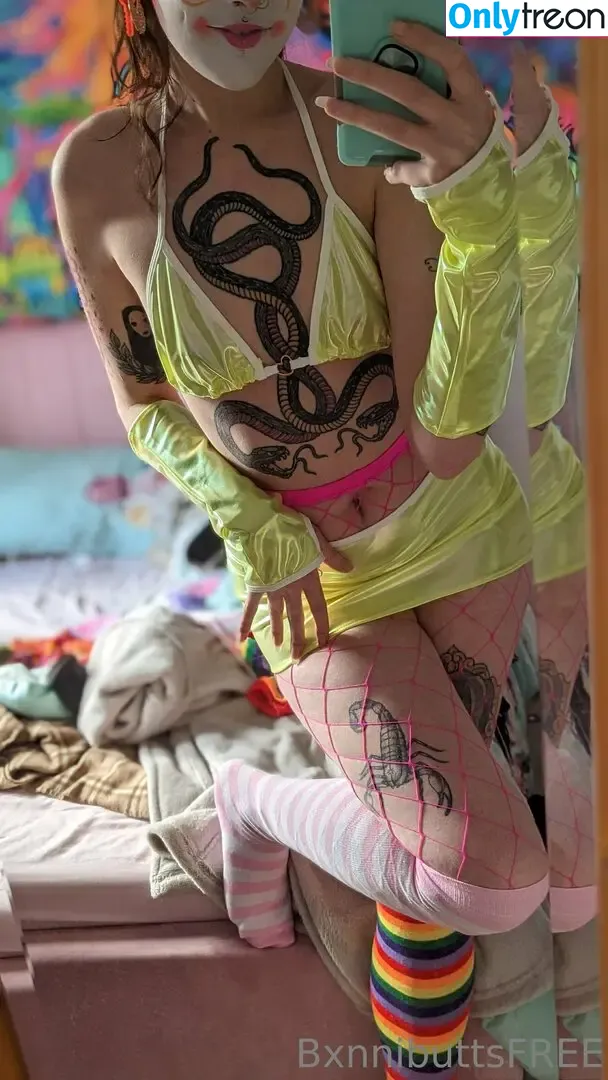 pixxiebunsfree nude photo #0030 (pixxiebunsfree)