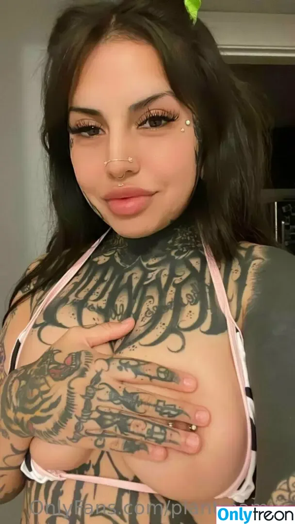plantmamiiii nude photo #0167 (plantmamiiii)