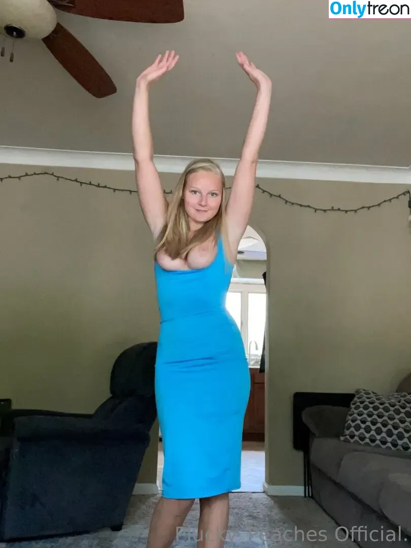 Plucky Peach nude photo #0125 (pluckypeaches)