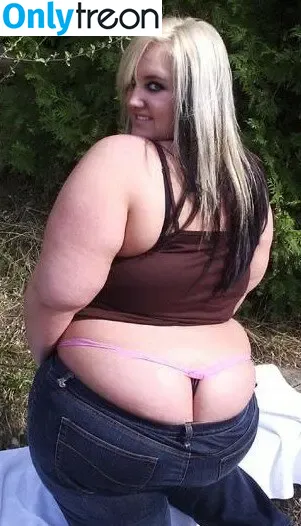 Plump_Princess nude photo #0005 (a_romantic_tale)