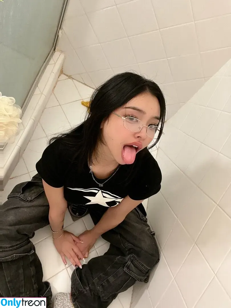 Plushydani nude photo #0029 (aloedvni / plushs)