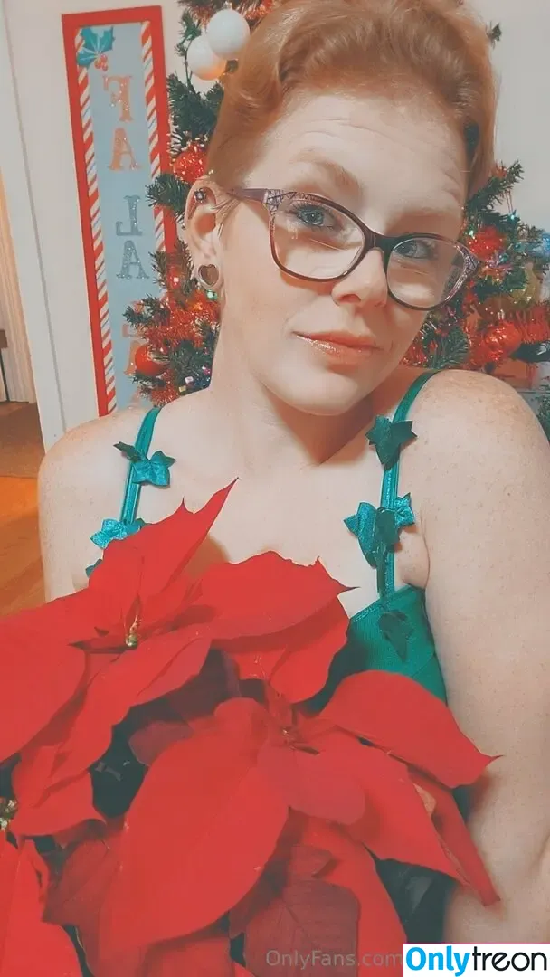 poisonivy042 nude photo #0033 (poisonivy402)