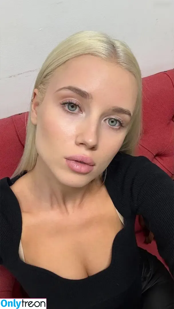 Polina Malinovskaya nude photo #1561 (polinamalinovskaya)