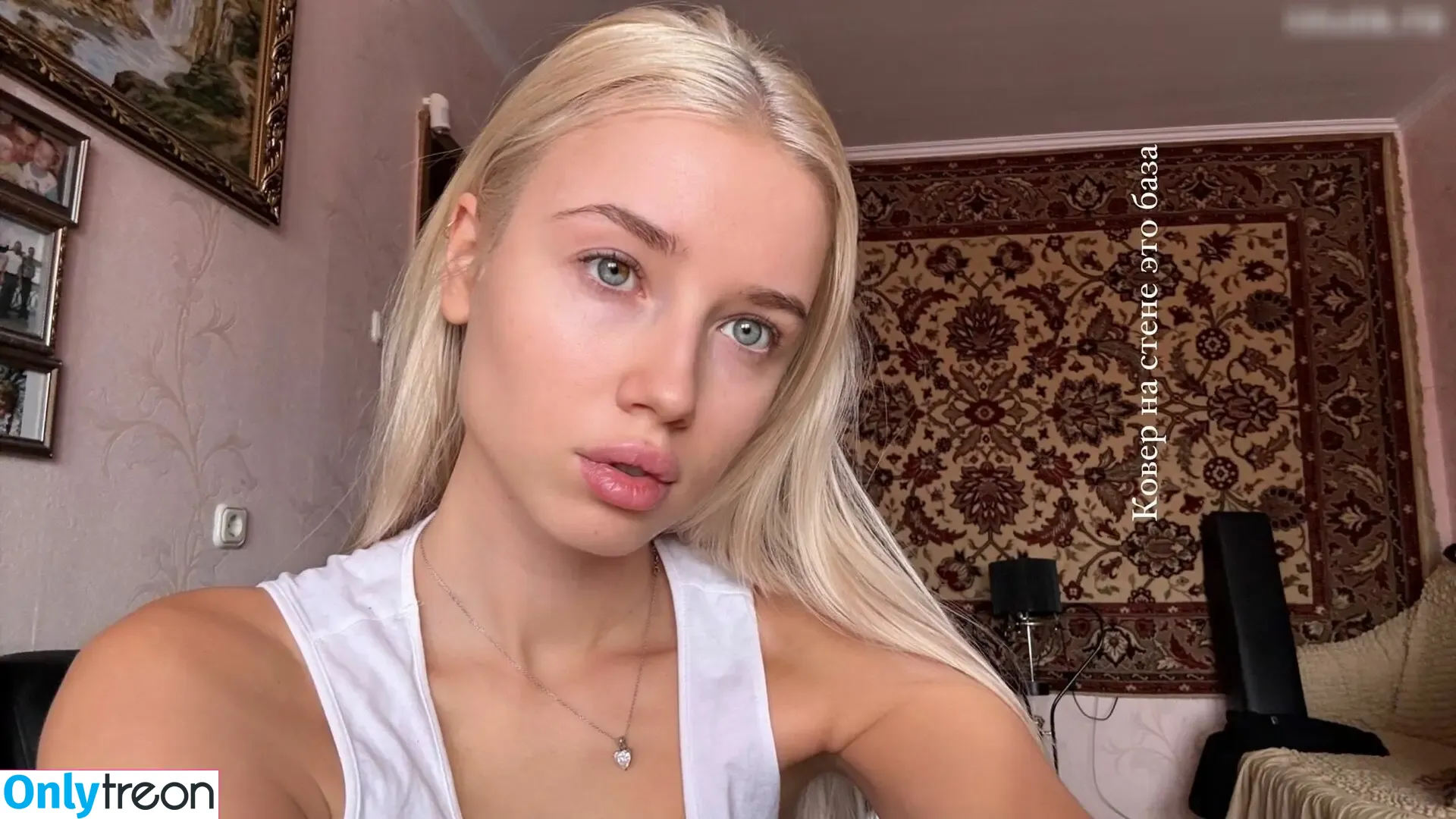 Polina Malinovskaya nude photo #1562 (polinamalinovskaya)