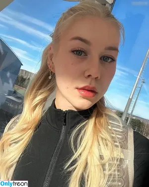 Polina Parfenenko / pollyy_ry фото голая #0192