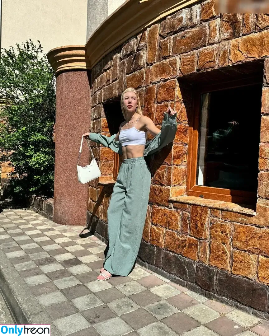 Polina Parfenenko nude photo #0024 (pollyy_ry)