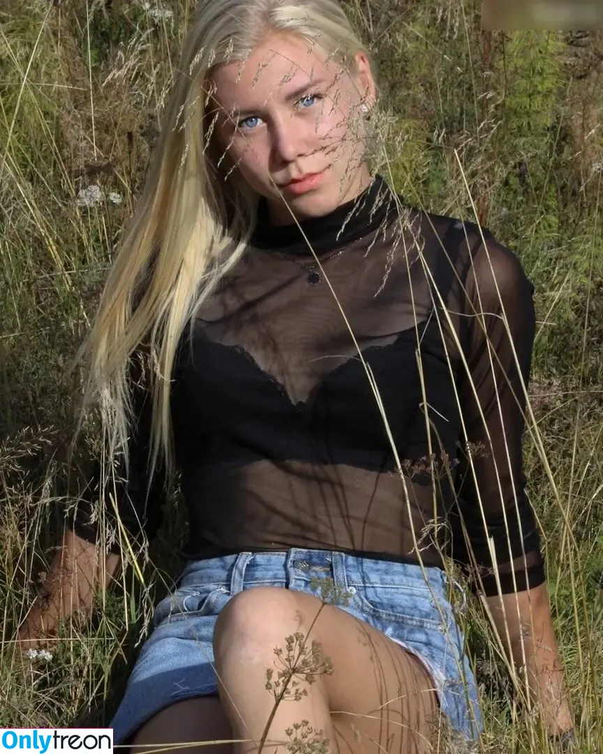 Polina Parfenenko nude photo #0121 (pollyy_ry)