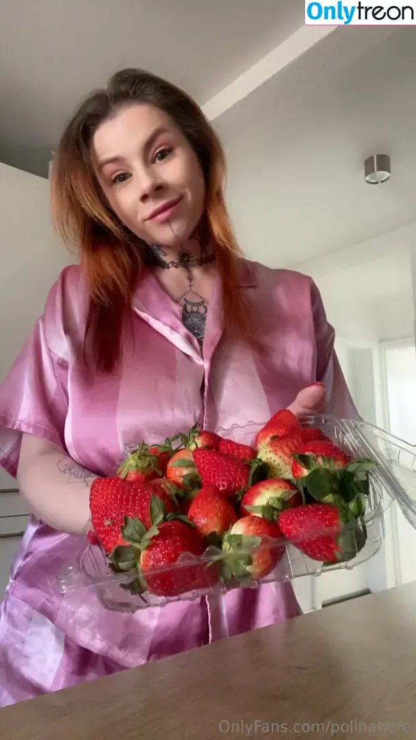 Polinahere nude photo #0030 (CarlaaLee / pollyy_ry)