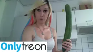Polonski88 / Polonski88_official / potatoamanda nude photo #0001