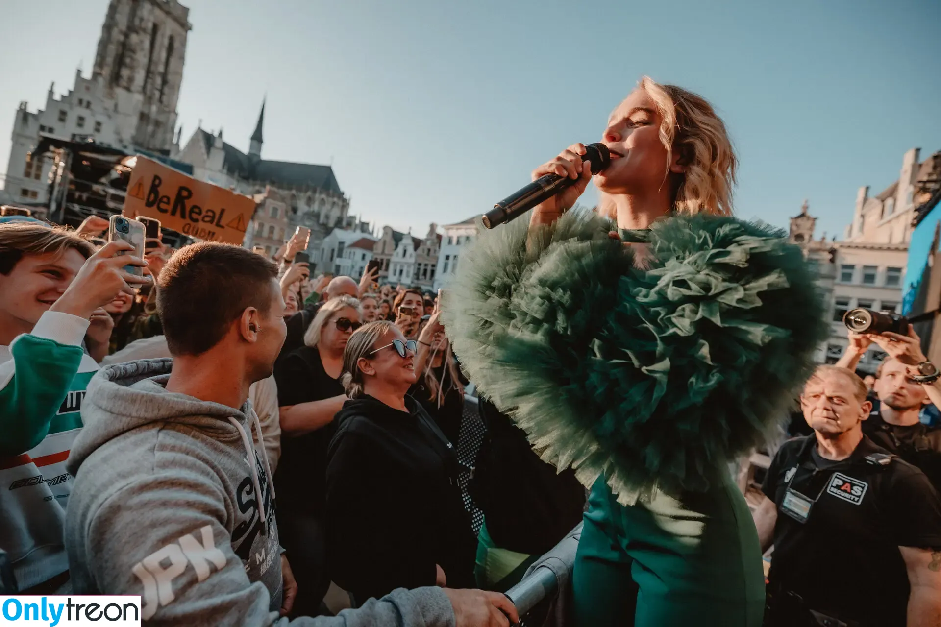 Pommelien Thijs голая photo #0053 (pommelienthijs / pommelinetilliere)