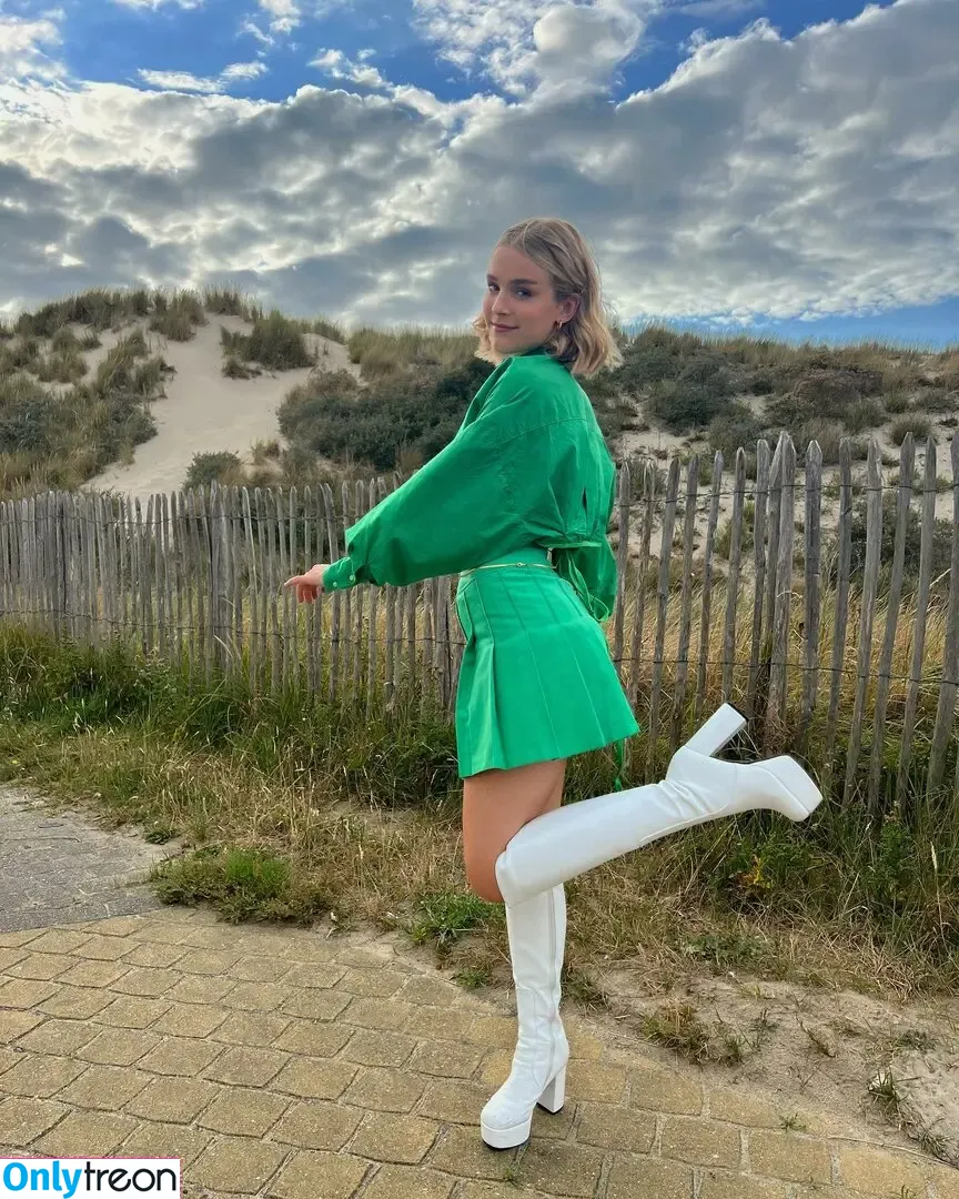 Pommelien Thijs nude photo #0198 (pommelienthijs / pommelinetilliere)